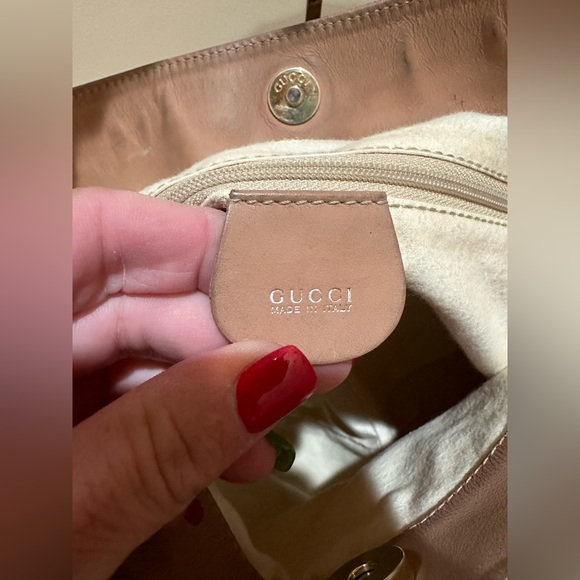 Gucci Suede Bamboo 2-way carry Bag in Beige - Picture 9 of 12